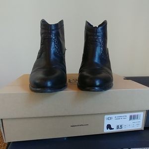 WOMEN'S UGG CHARLOTTE  size 8.5